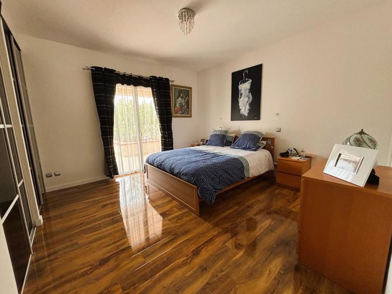 Maison - 254 m² - 6 pièces