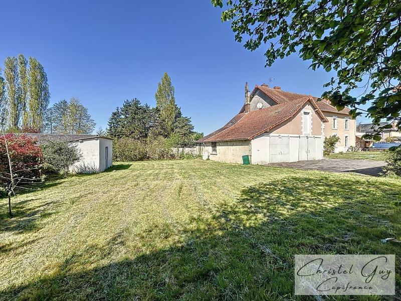 Maison - 224 m² - 7 pièces