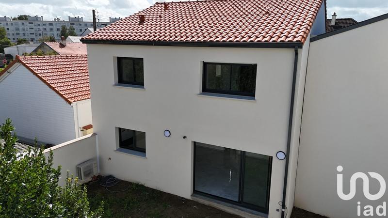 Maison - 122 m² - 7 pièces