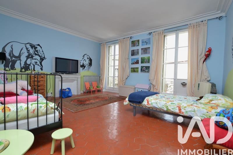 Maison - 430 m² - 12 pièces