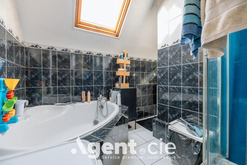 Maison - 88 m² - 4 pièces