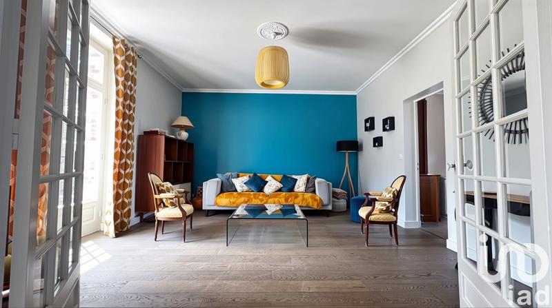 Maison - 278 m² - 10 pièces