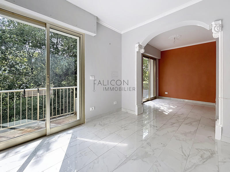 Villa - 320 m² - 8 pièces