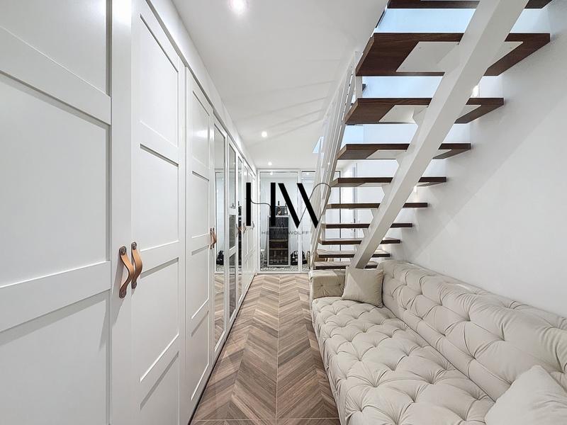 Maison - 437 m² - 14 pièces