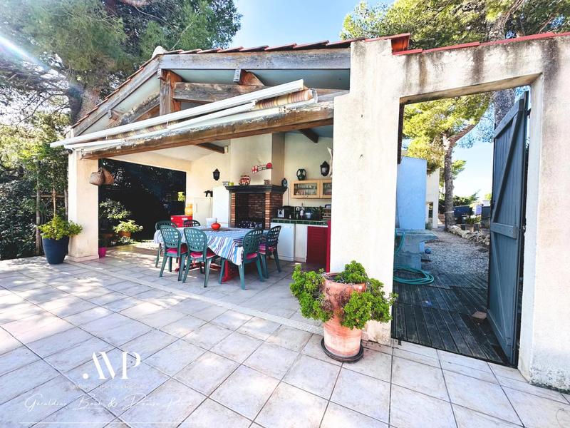 Propriété - 180 m² - 5 pièces