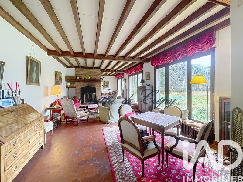 Maison - 280 m² - 10 pièces