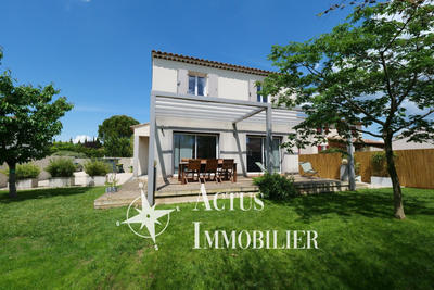 Maison - 101 m² - 5 pièces