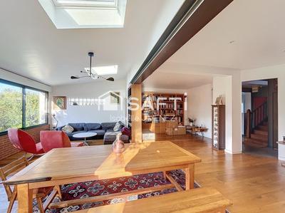 Maison - 175 m² - 7 pièces