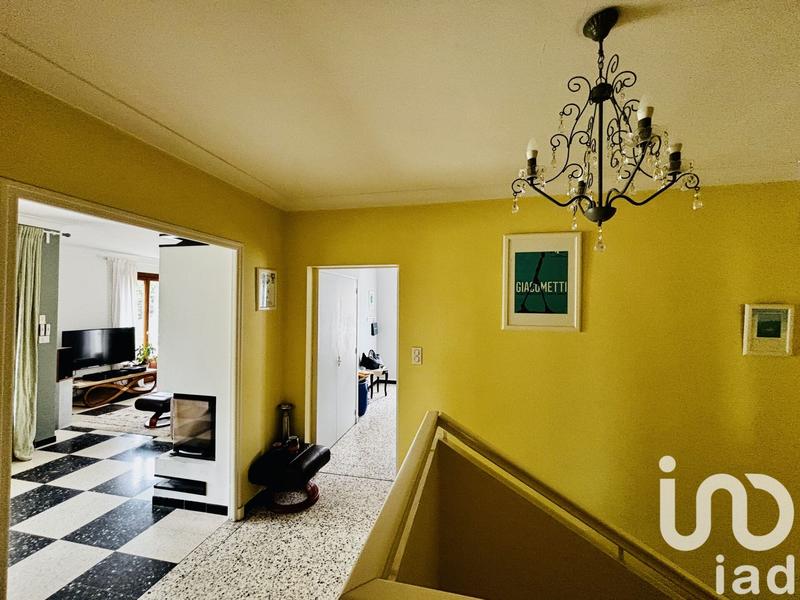 Maison - 180 m² - 10 pièces