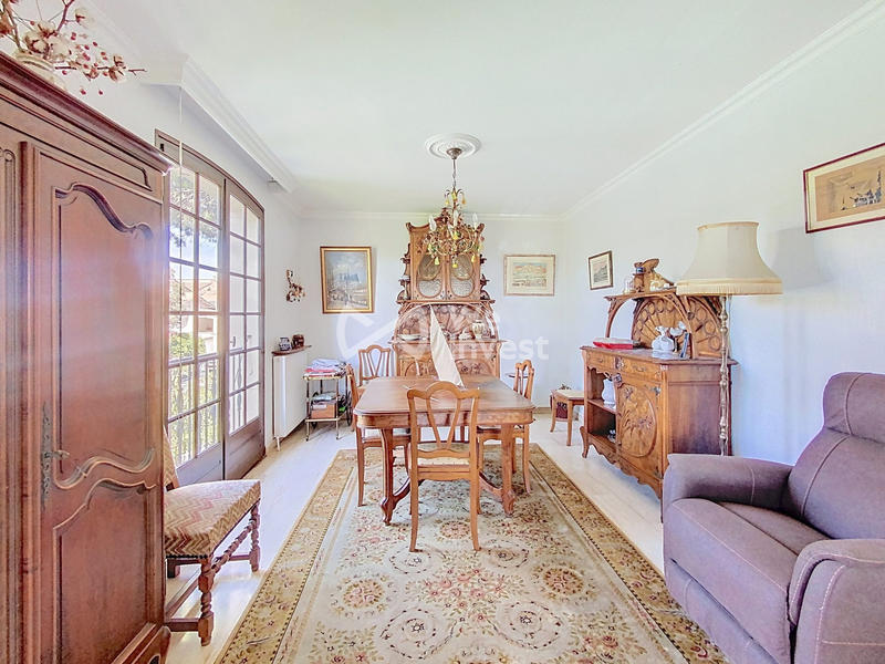 Maison - 226 m² - 6 pièces