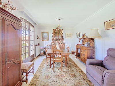 Maison - 226 m² - 6 pièces