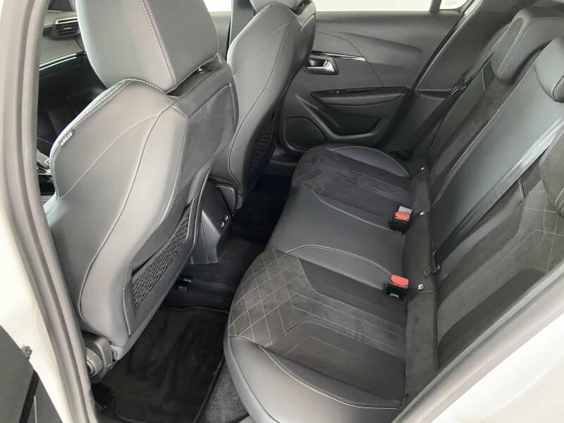 Peugeot 208 PureTech 100 s&amp;S Eat8 Gt