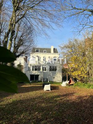 Maison de maîtres - 314 m² - 10 pièces