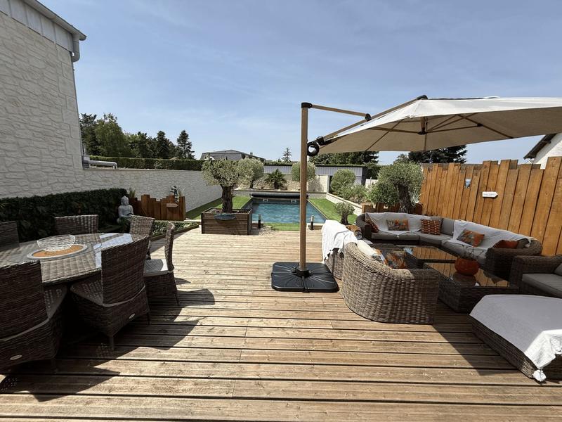 Maison - 251 m² - 4 pièces