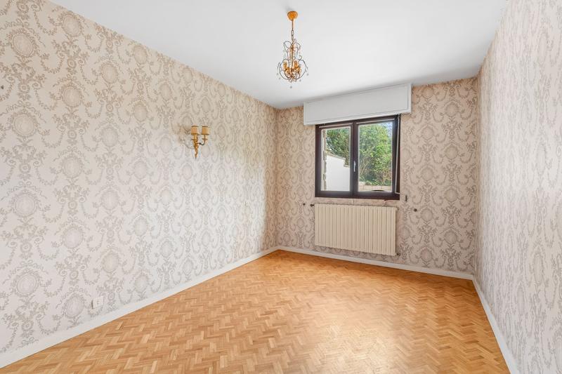 Maison - 304 m² - 9 pièces