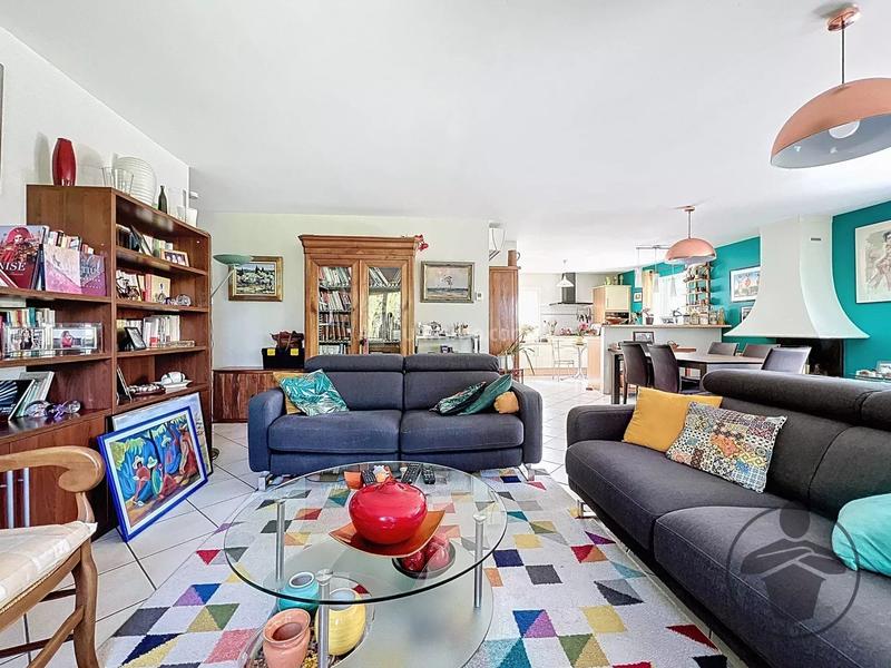 Maison - 151 m² - 6 pièces