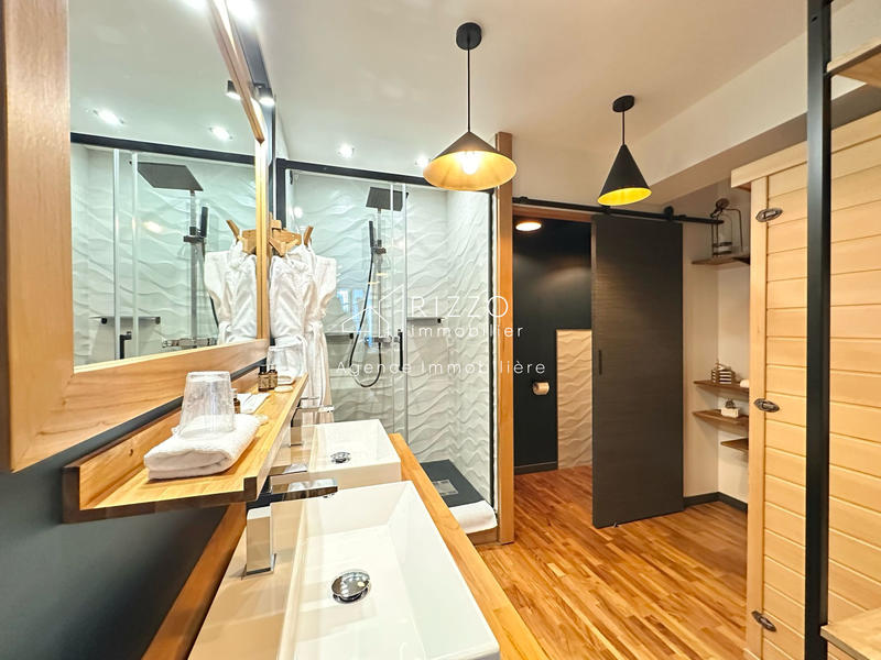 Appartement - 79 m² - 3 pièces