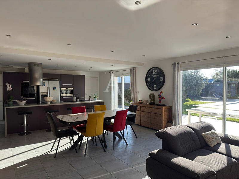 Maison - 188 m² - 7 pièces