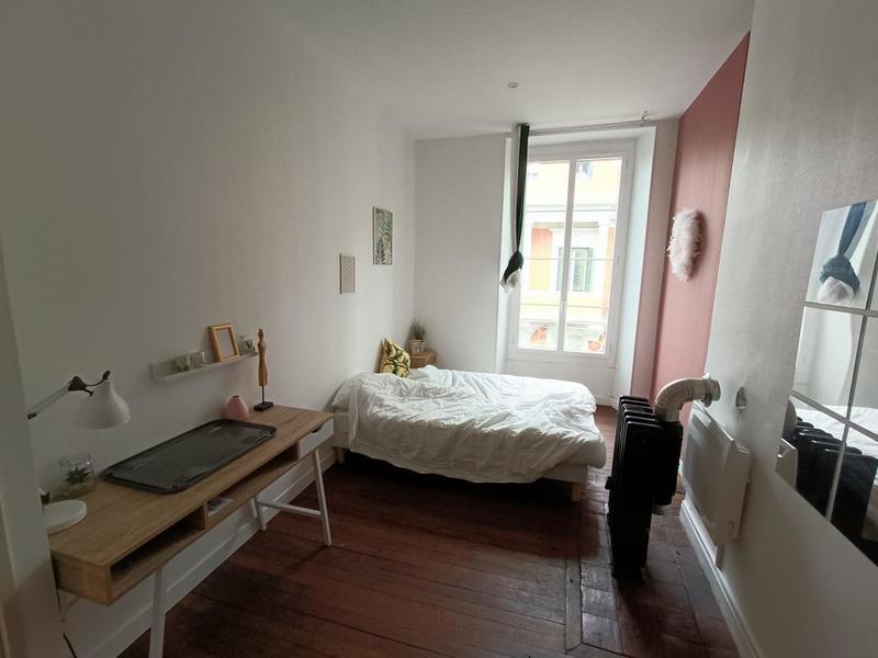 Chambre - 147 m² - 2 pièces