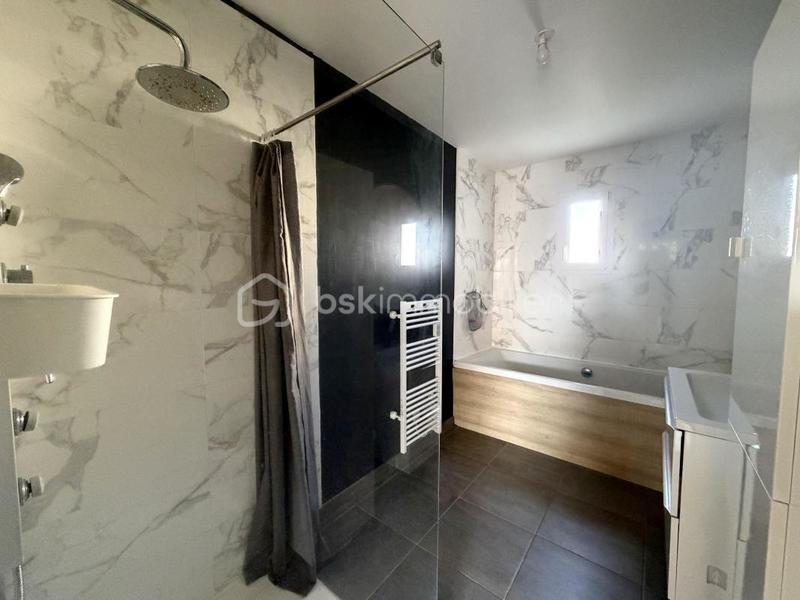 Maison - 97 m² - 6 pièces