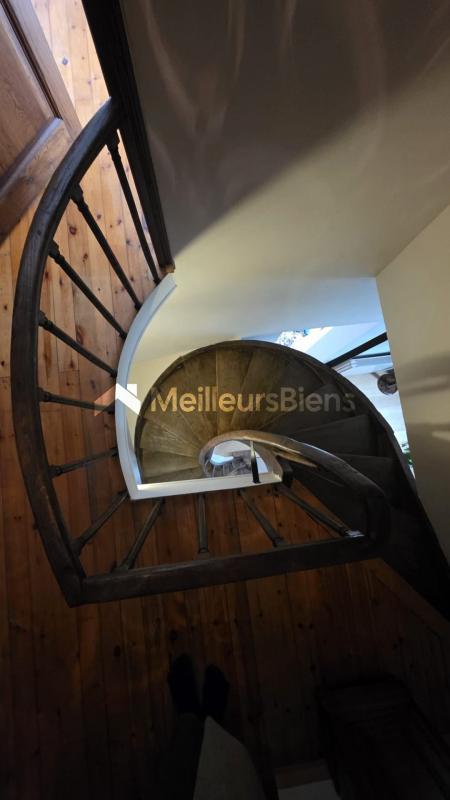 Propriété - 285 m² - 7 pièces