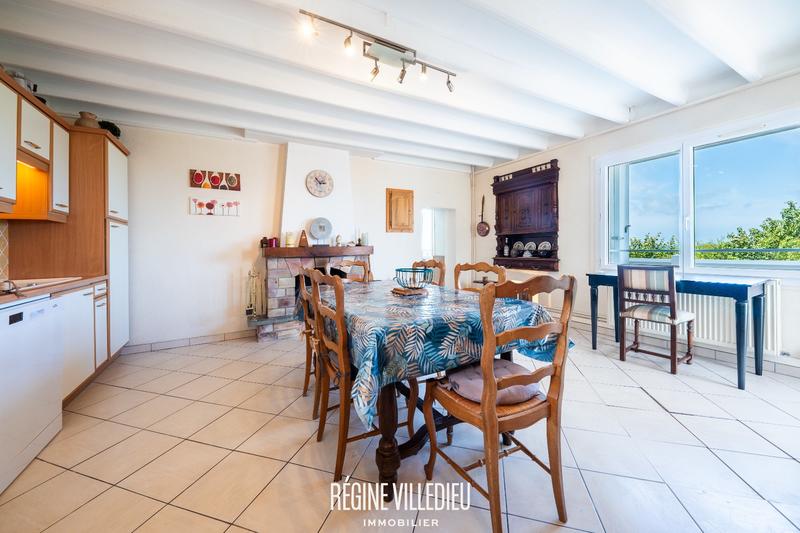 Maison - 92 m² - 5 pièces