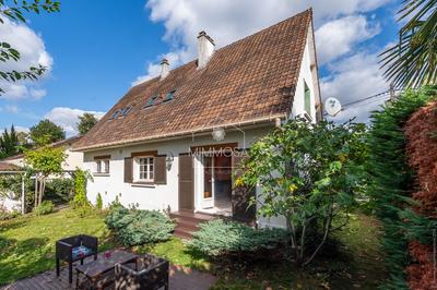 Maison - 125 m² - 6 pièces