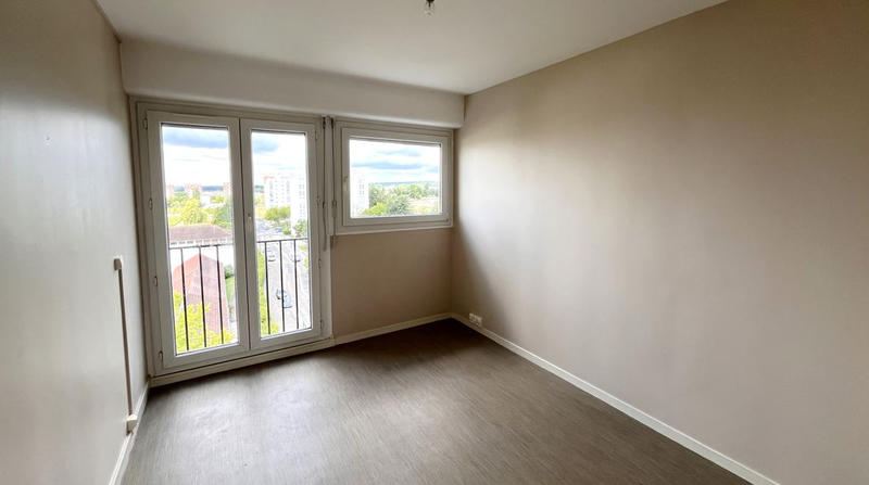 Appartement - 92 m² - 5 pièces