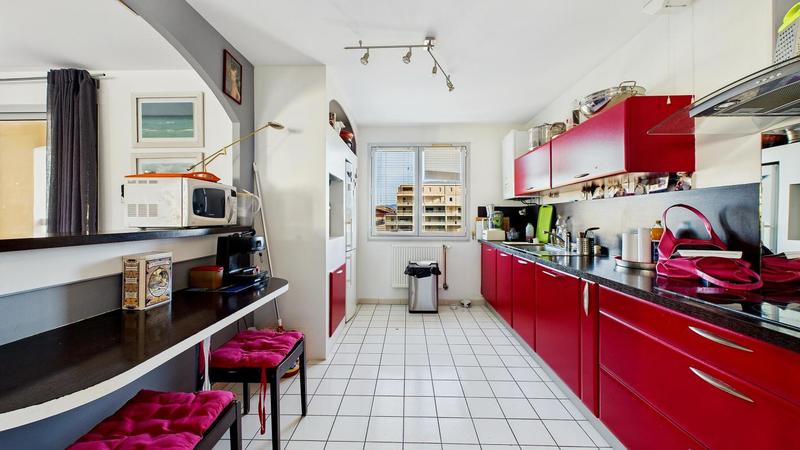 Appartement - 110 m² - 6 pièces