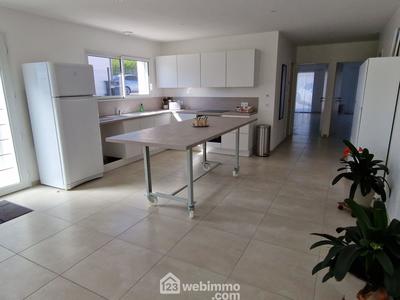 Immeuble - 219 m² - 7 pièces