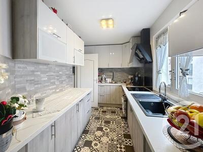 Appartement - 72 m² - 3 pièces