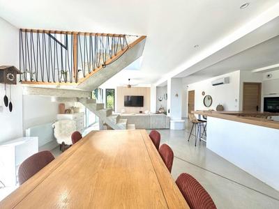 Villa - 180 m² - 7 pièces