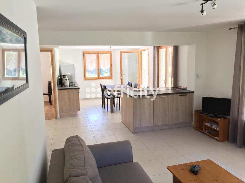 Maison - 160 m² - 9 pièces