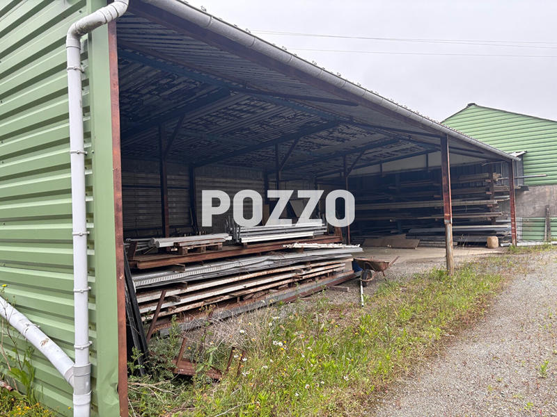 Local d'activité / Entrepôt - 1 700 m² - 5 pièces