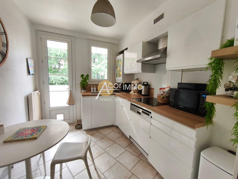 Appartement - 77 m² - 4 pièces