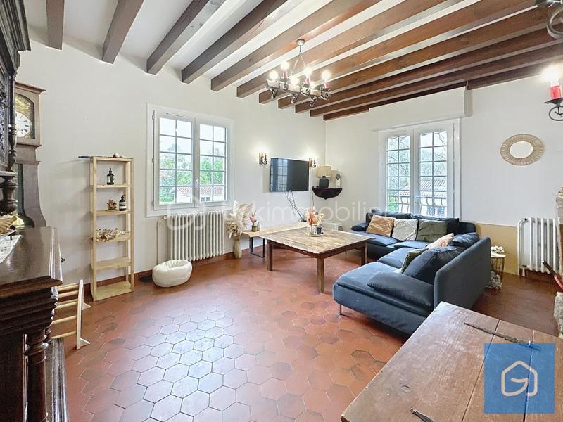 Maison - 173 m² - 9 pièces