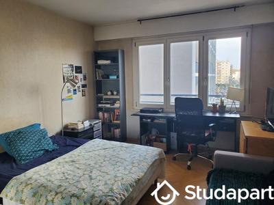 Chambre - 13 m² - 1 pièce