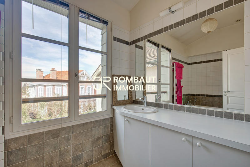 Maison - 150 m² - 6 pièces