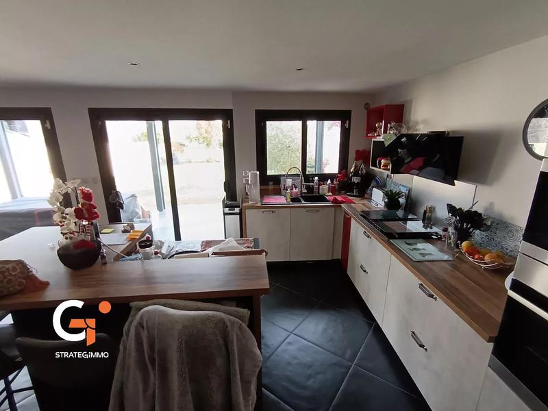 Maison - 195 m² - 8 pièces