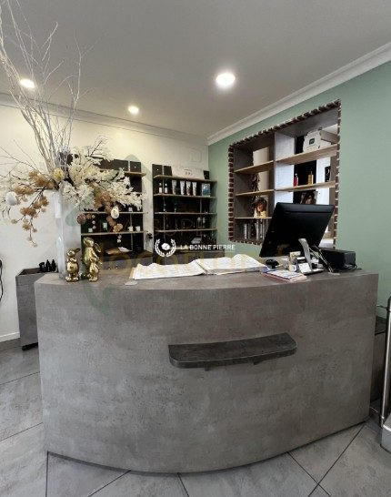 Local commercial - 223 m²