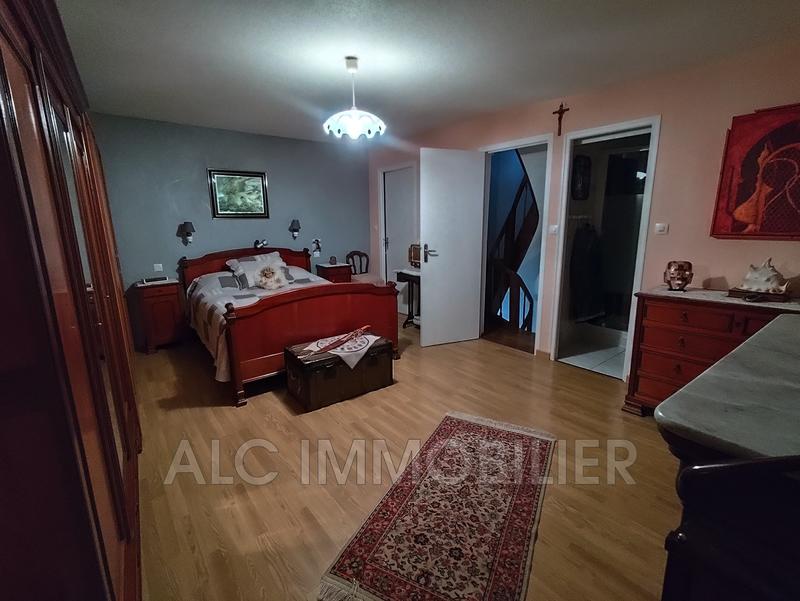 Maison - 122 m² - 4 pièces