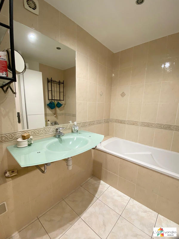 Appartement - 84 m² - 4 pièces