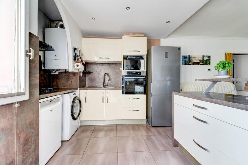 Appartement - 76 m² - 4 pièces