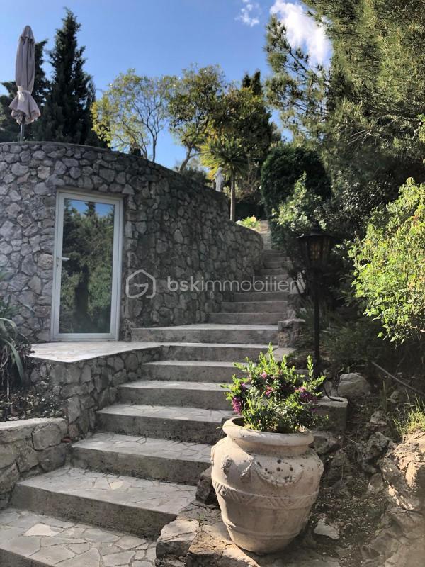 Villa - 178 m² - 6 pièces