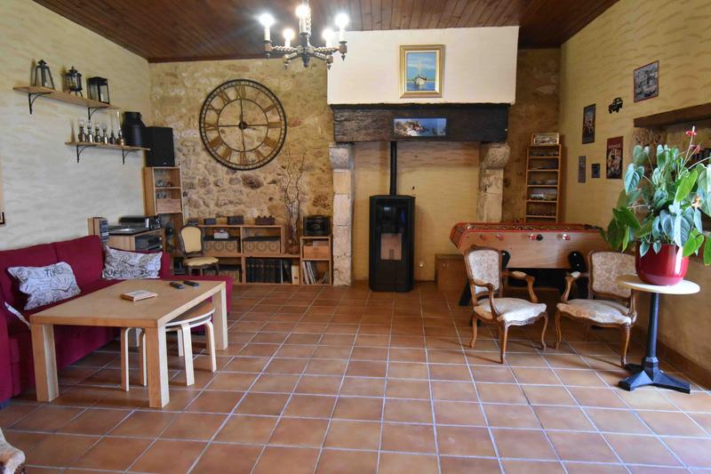 Maison traditionnelle - 153 m² - 6 pièces