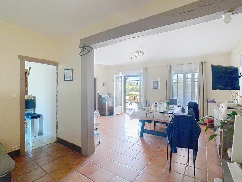 Maison - 167 m² - 6 pièces