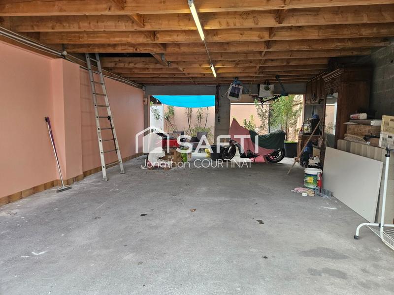 Maison - 185 m² - 8 pièces