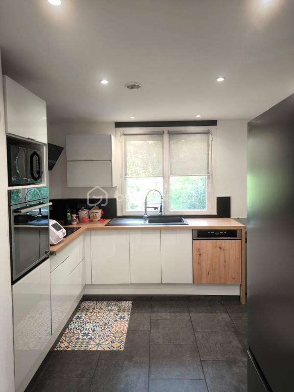 Maison traditionnelle - 175 m² - 7 pièces