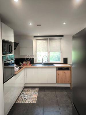 Maison traditionnelle - 175 m² - 7 pièces