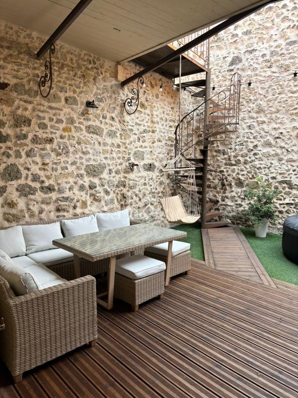 Maison - 143 m² - 5 pièces